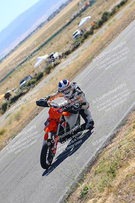 media/Oct-15-2023-TrackXperience (Sun) [[85198ff50b]]/Group 2/session 4 turn 3/